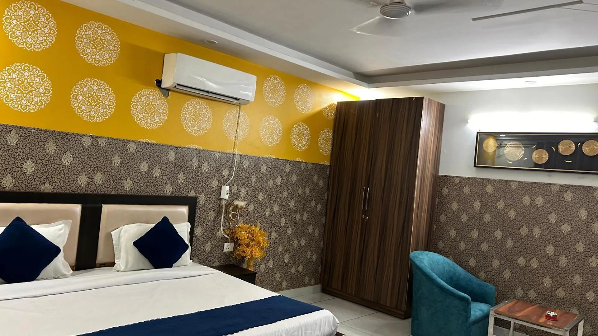 Tanvi Premium Residency-Close To Artemis, Medanta & Fortis Gurgaon 4*,  India