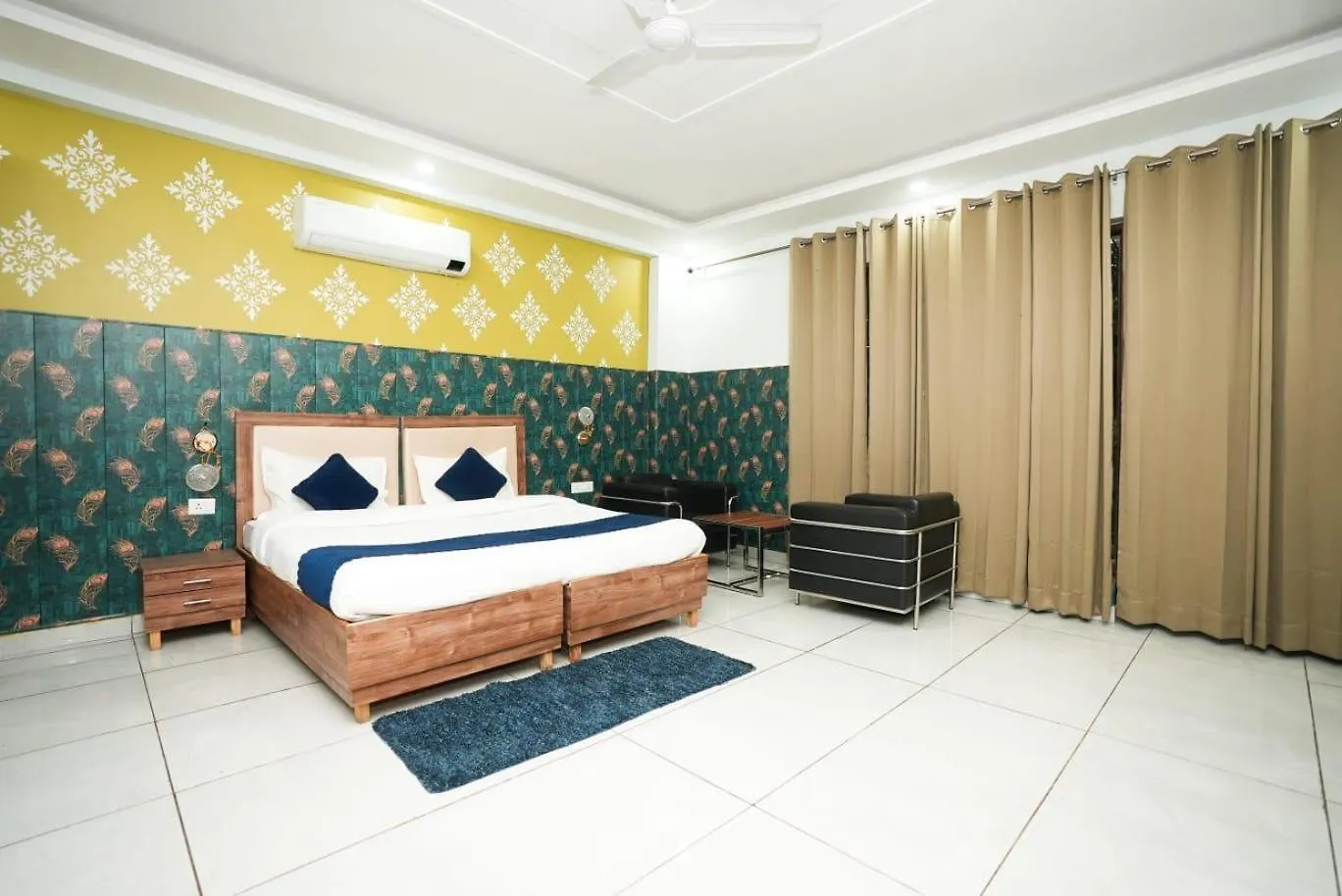 Hotel Tanvi Premium Residency-Close To Artemis, Medanta & Fortis Gurgaon